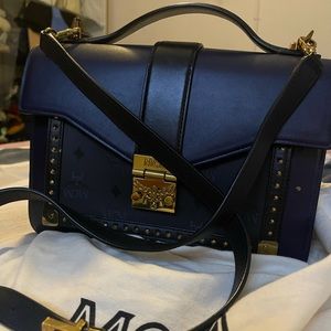 Mcm top handle( SOLDOUT )